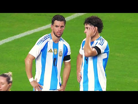 冰壶赛场揭,运动员的呐,喊之声,皇冠体育app下载,皇冠体育官网,澳门皇冠体育,bet皇冠体育在线