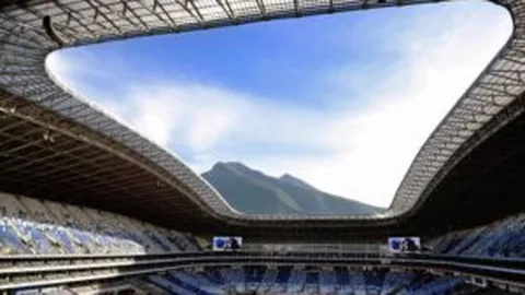 “珠海超级精英赛网球赛季结束 郑钦文荣获亚军——央视新闻客户端报道”